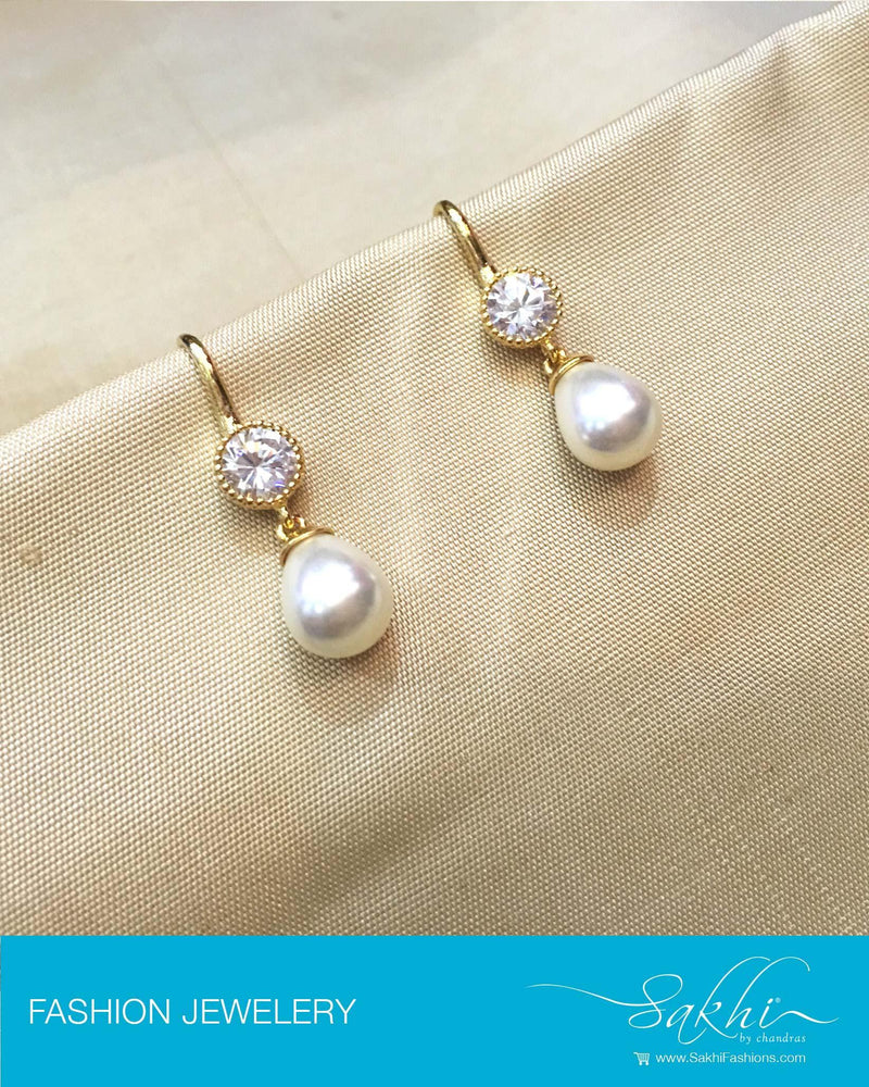 AJDP-0003 - Gold & White Mix Metal Earrings