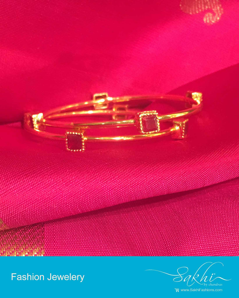AJDP-0039 - Gold & Pink Mix Metal Bangle