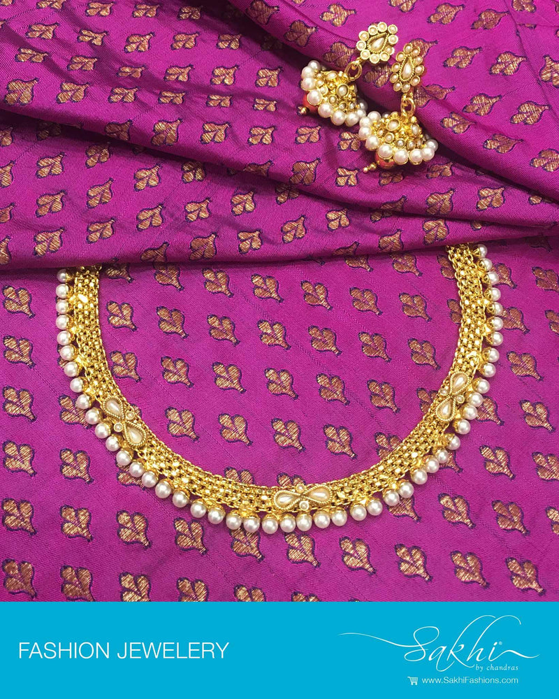 AJDP-7271 - Gold & Cream Mix Metal Necklace