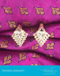 AJDP-7302 - Gold & White Mix Metal Earring