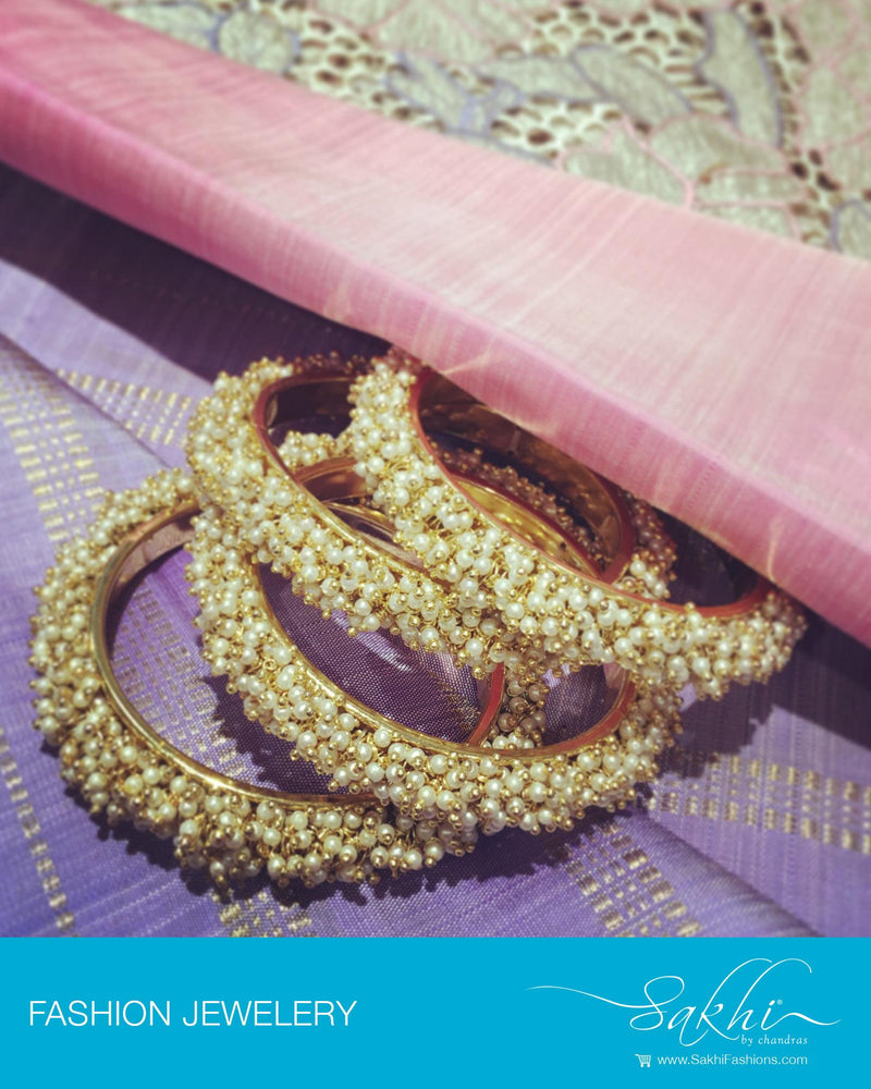 AJDP-7329 Cream Pearl Bangle