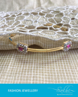 AJDR-3448 - Gold & White Mix Metal Bracelet