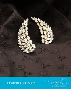 AJDR-8926 - Cream & Gold Mix Metal Earring