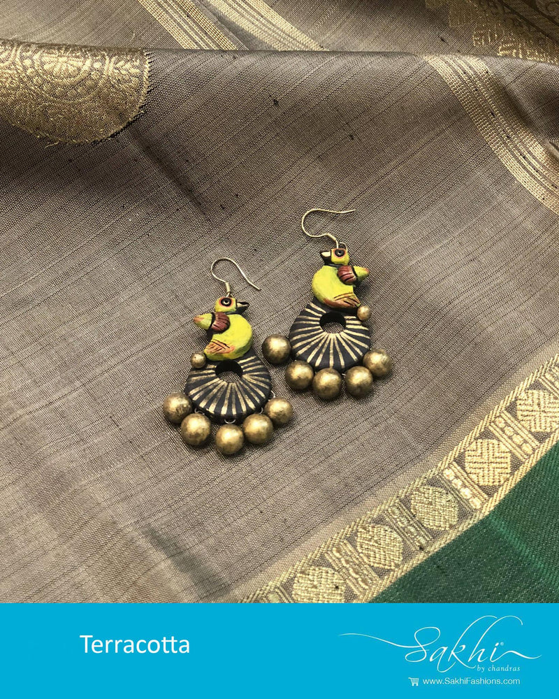 AT-R6615 - Yellow & Gold Terracota Earring