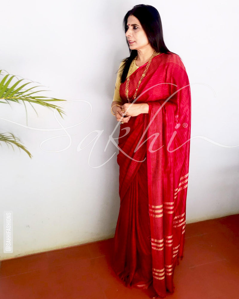 EE-R26381 Red Munga saree