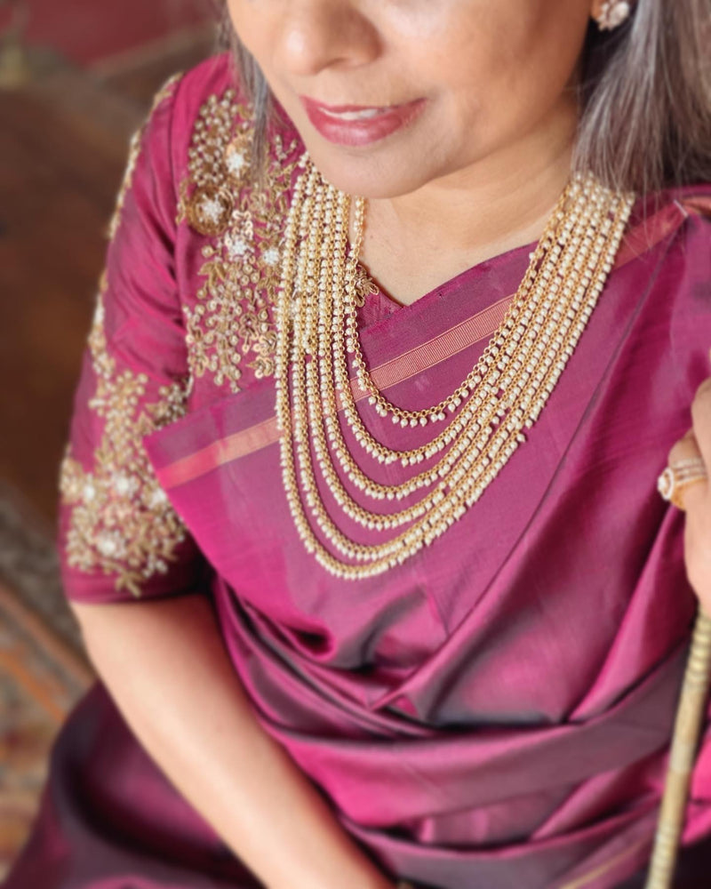 AJ-V11586 Gold Pearl Necklace - Main Image