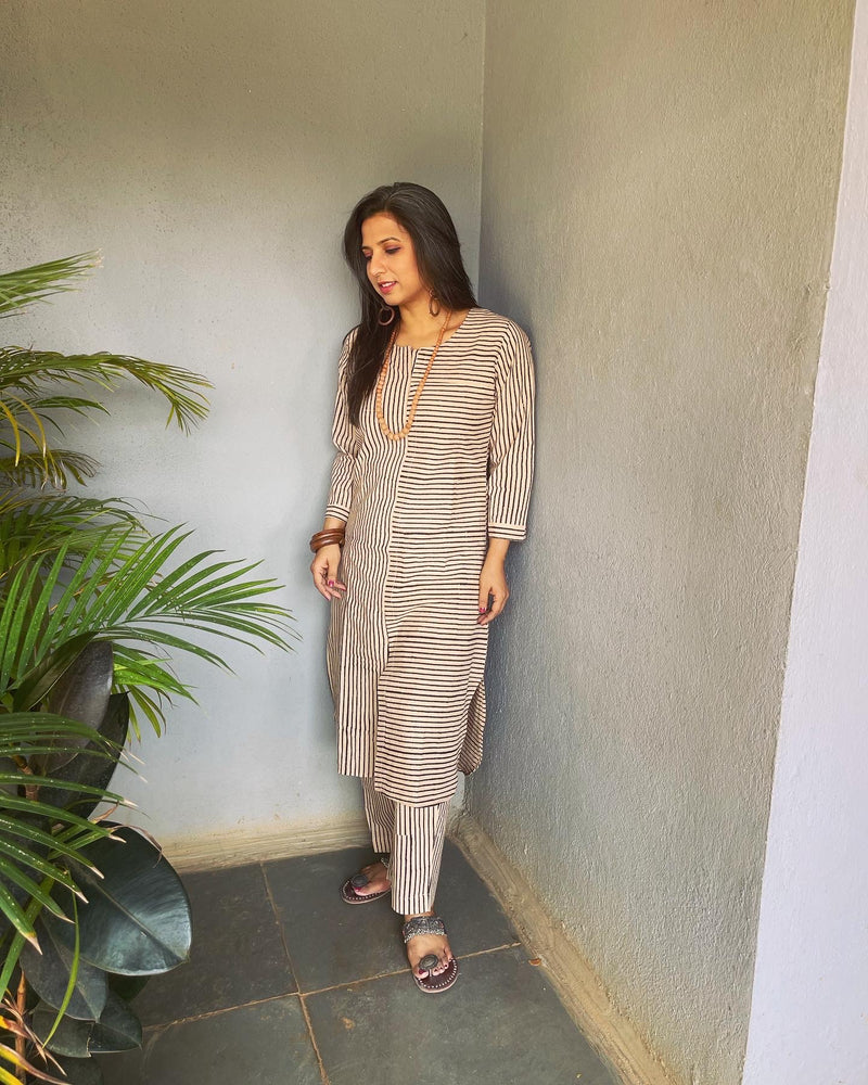 EE-V19070 Thin Strip Co-ord