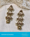 AJDS-11558 - Gold & Pearl Mix Metal Jumka Earring