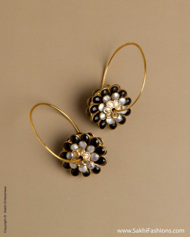 AJ-0034 Black and White Bali Earring